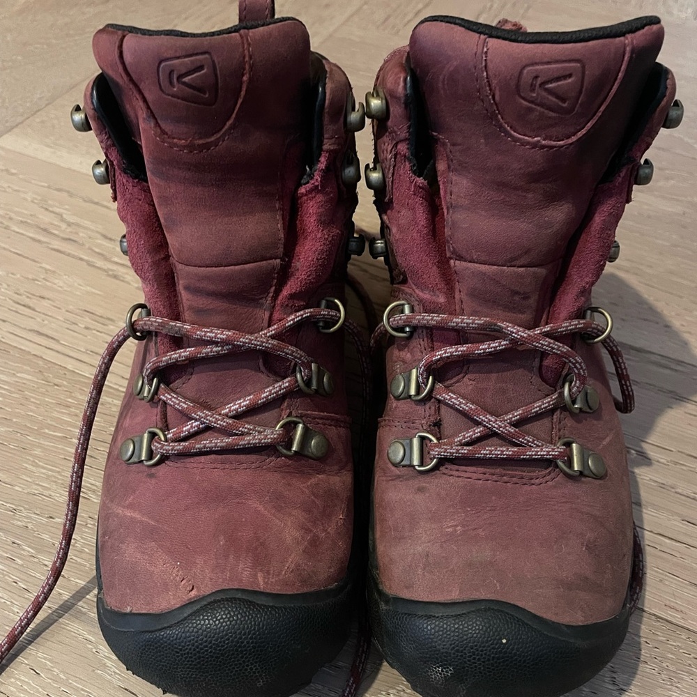 Keen Pyrenees Women's Hiking Boots - Burgundy and Black